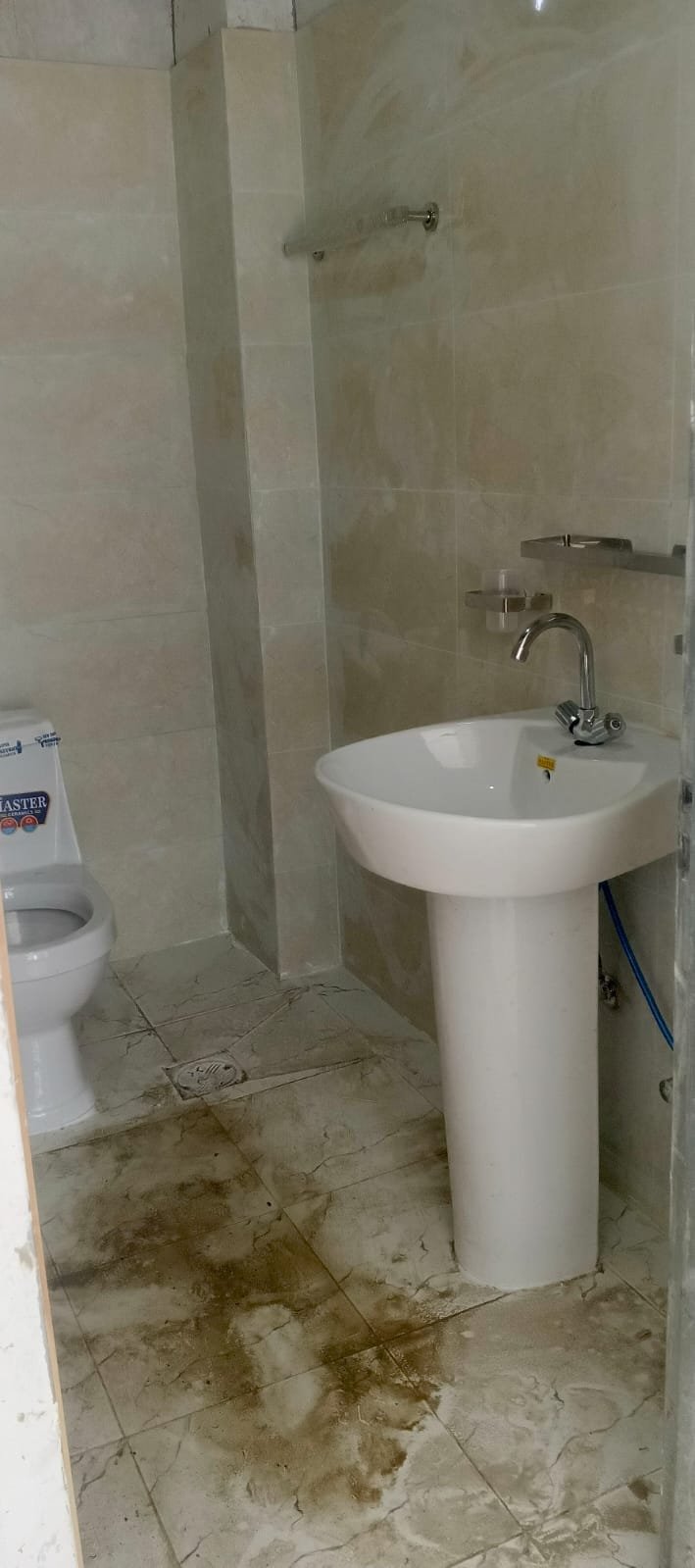 2 Marla Commercial Shop For Rent in Grand City Kharian,Grand Square Mall