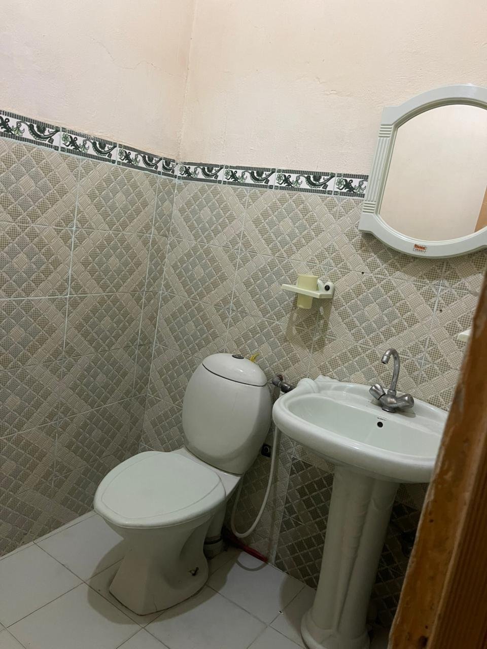 5 Bedroom House For Sale in Sarai Alamgir