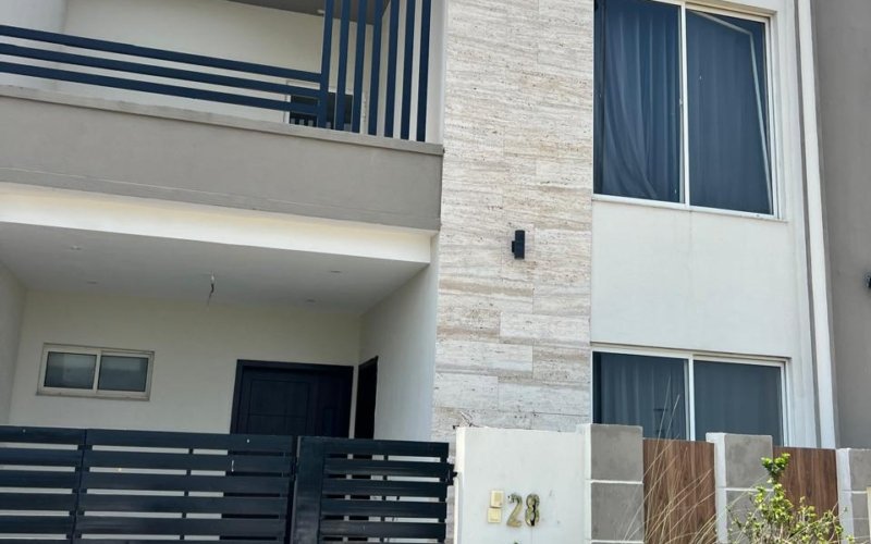 3 Bedroom House For Sale in New Metro City